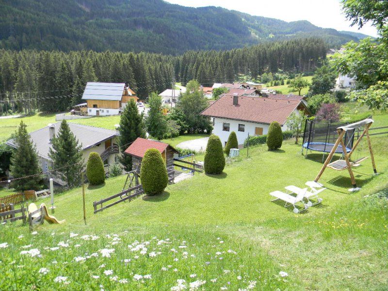 Liegewiese und Garten beim Haus Deutschmann